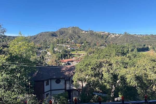 House sit in Glendale, CA, US