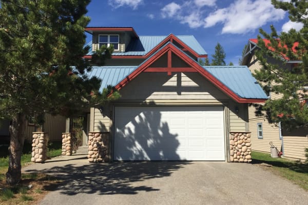 House sit in Kimberley, BC, Canada
