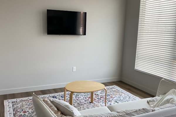 House sit in St. Louis, MO, US