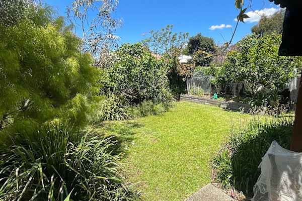 House sit in Melbourne, VIC, Australia