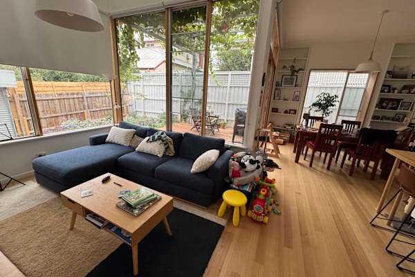 House sit in Melbourne, VIC, Australia