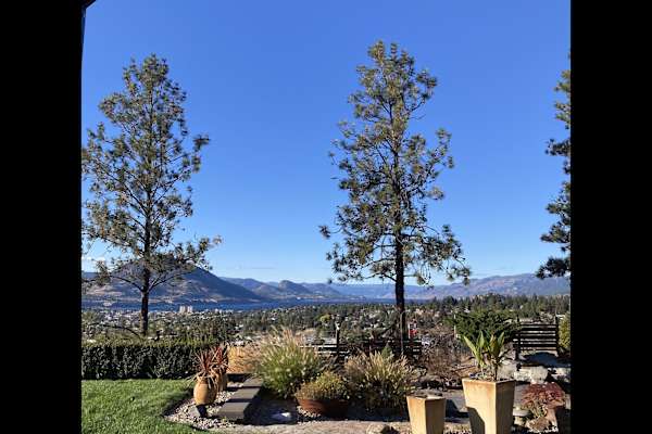 House sit in Penticton, BC, Canada