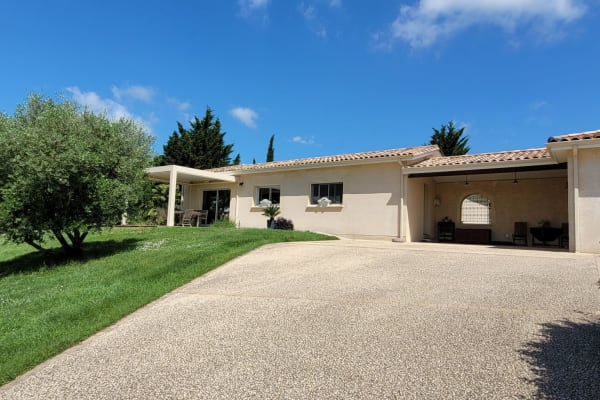 House sit in Pujols, France