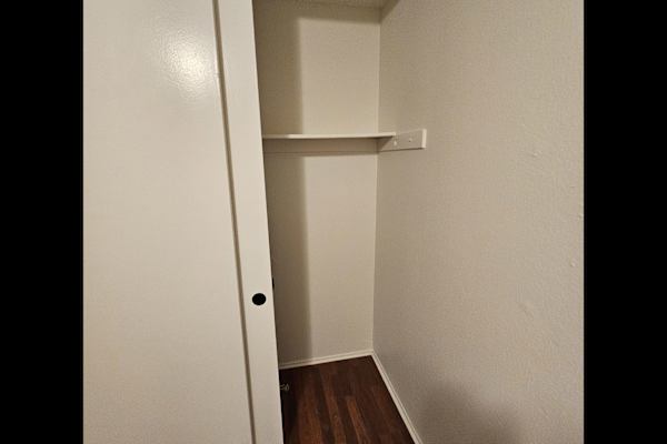 House sit in Escondido, CA, US