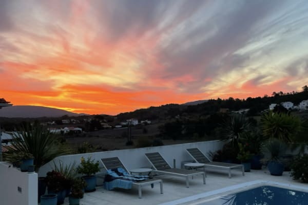 House sit in Sesimbra, Portugal