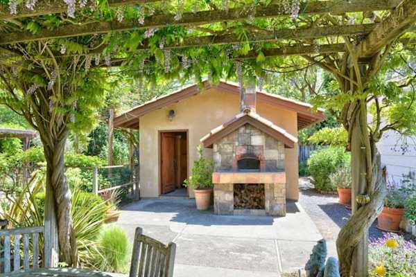 House sit in Healdsburg, CA, US