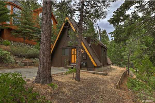 House sit in South Lake Tahoe, CA, US