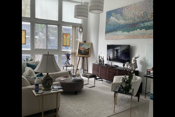 House sit in Miami, FL, US