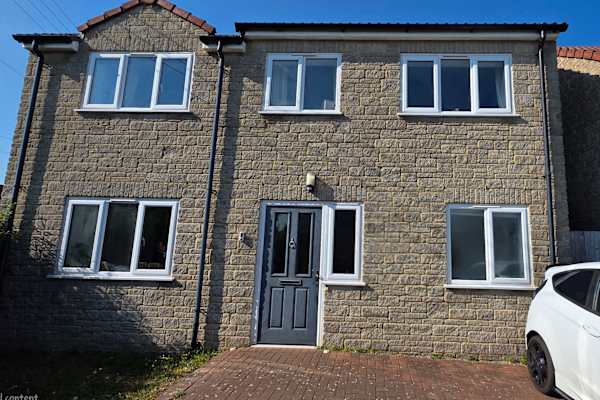 House sit in Cheddar, United Kingdom