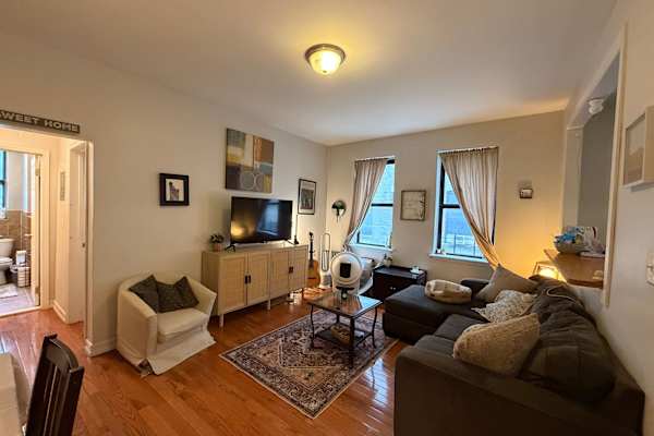 House sit in New York City, NY, US