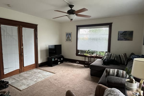 House sit in Seattle, WA, US