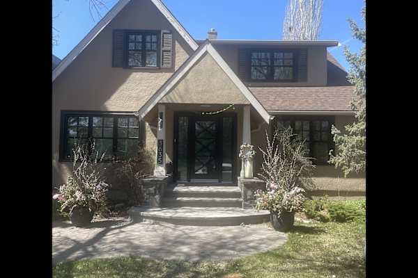House sit in Calgary, AB, Canada