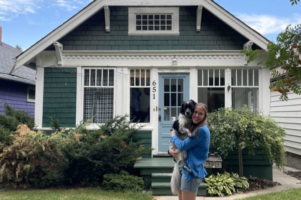 House sit in Calgary, AB, Canada