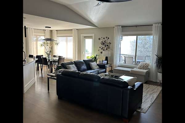House sit in Kelowna, BC, Canada