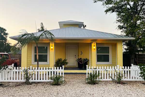 House sit in Englewood, FL, US