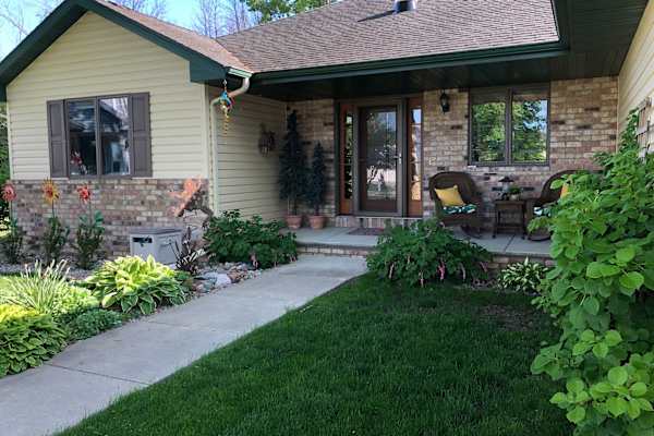 House sit in Oshkosh, WI, US