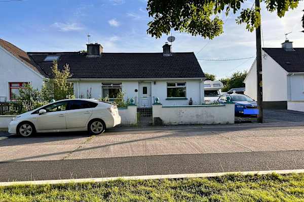 House sit in Clarecastle, Ireland