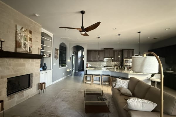 House sit in Bee Cave, TX, US