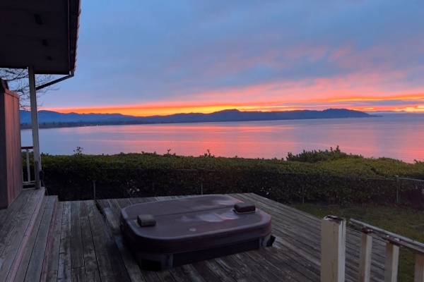 House sit in Ilwaco, WA, US