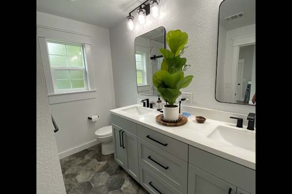 House sit in McKinleyville, CA, US