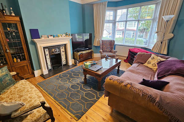 House sit in Palmers Green, United Kingdom