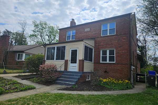 House sit in Takoma Park, MD, US