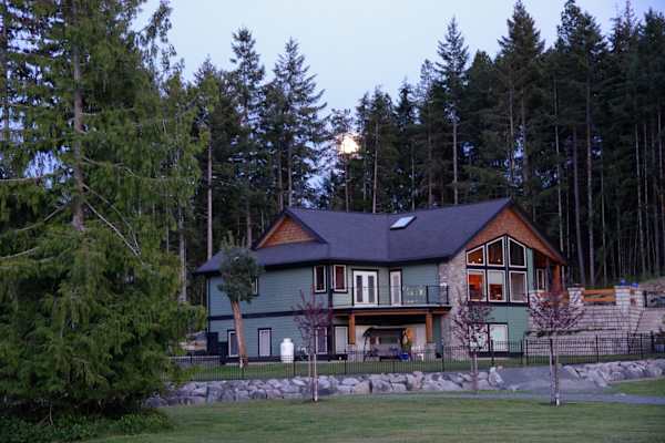 House sit in Parksville, BC, Canada