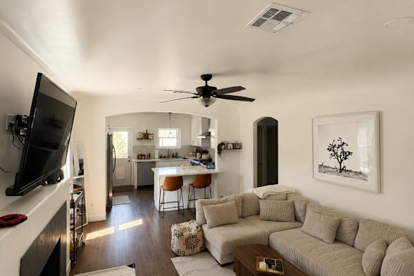 House sit in Phoenix, AZ, US