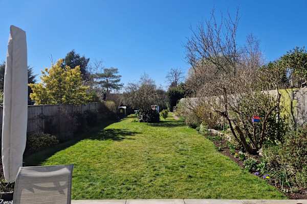 House sit in Surbiton, United Kingdom