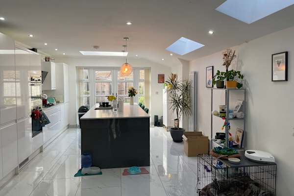 House sit in Ilford, United Kingdom
