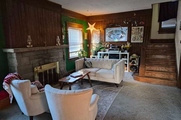 House sit in Independence, MO, US