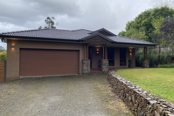 House sit in Healesville, VIC, Australia