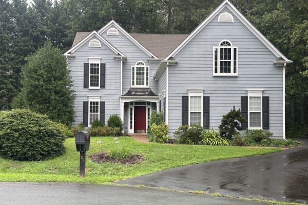 House sit in Charlottesville, VA, US