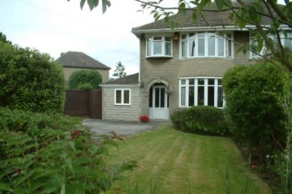 House sit in Trowbridge, United Kingdom