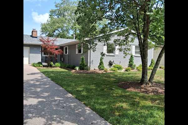 House sit in Bloomington, IN, US