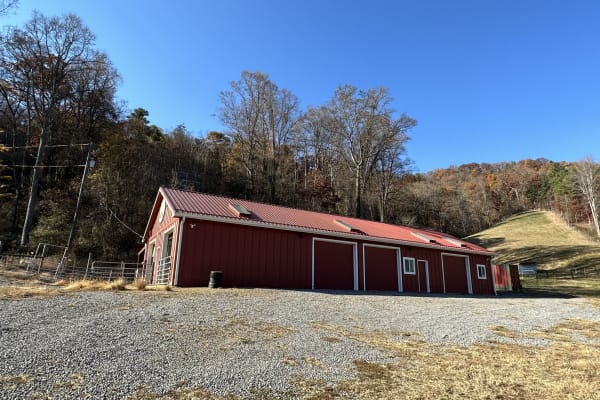 House sit in Asheville, NC, US