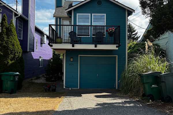 House sit in Seattle, WA, US