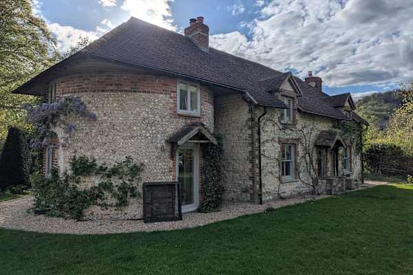 House sit in Petersfield, United Kingdom