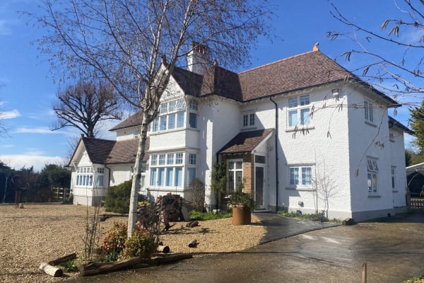 House sit in West Wycombe, United Kingdom