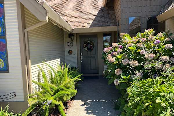 House sit in Granite Bay, CA, US