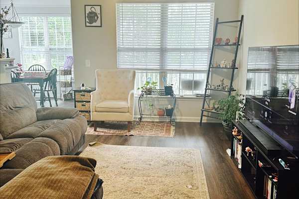 House sit in Indianapolis, IN, US