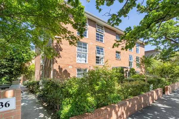 House sit in Melbourne, VIC, Australia