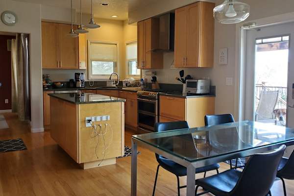 House sit in Lakewood, CO, US