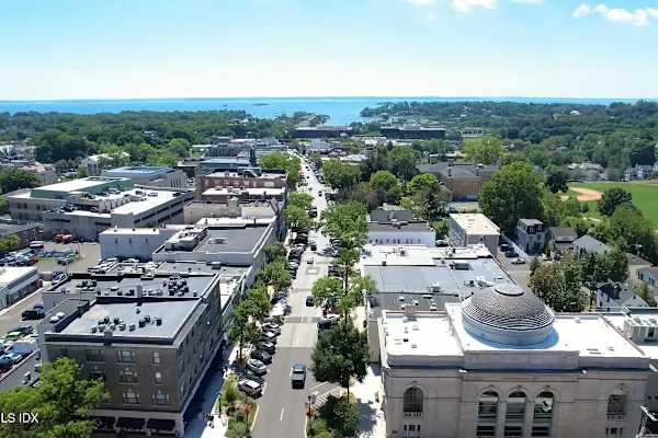 House sit in Greenwich, CT, US