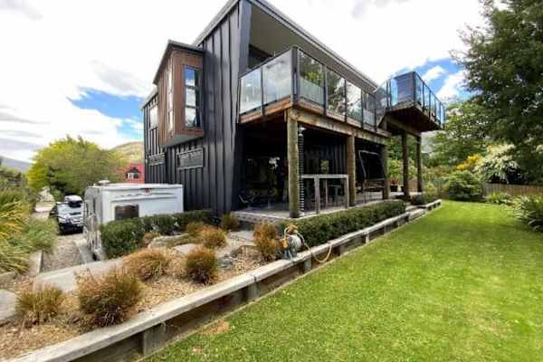 House sit in Wanaka, New Zealand