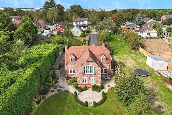 House sit in Finningley, United Kingdom