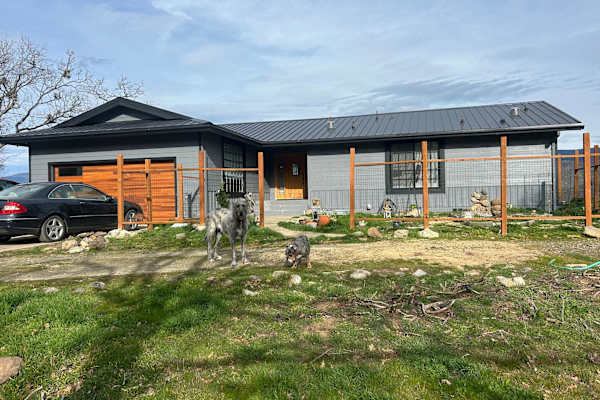 House sit in Ashland, OR, US