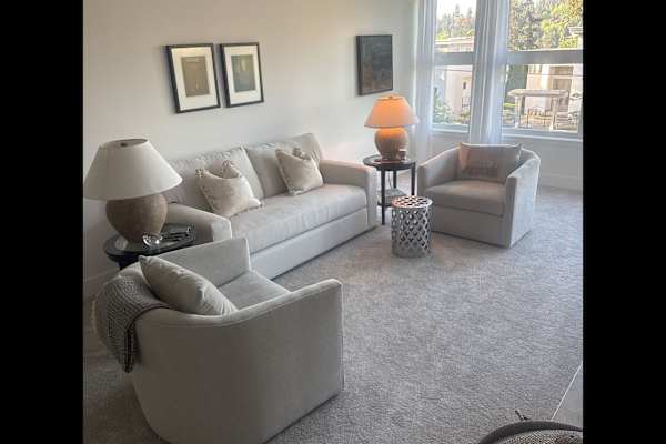 House sit in Bellevue, WA, US