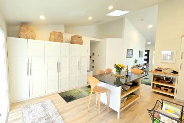 House sit in Anacortes, WA, US