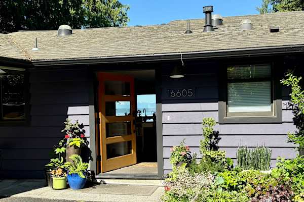 House sit in Perrinville, WA, US